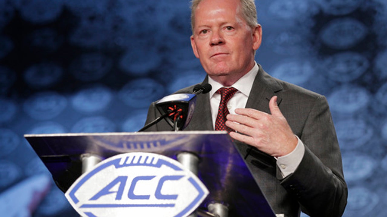 Louisville's Jackson won't focus on a rare Heisman repeat